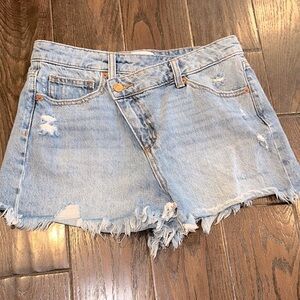 Sneak peak vintage Distressed Denim Women Shorts size small